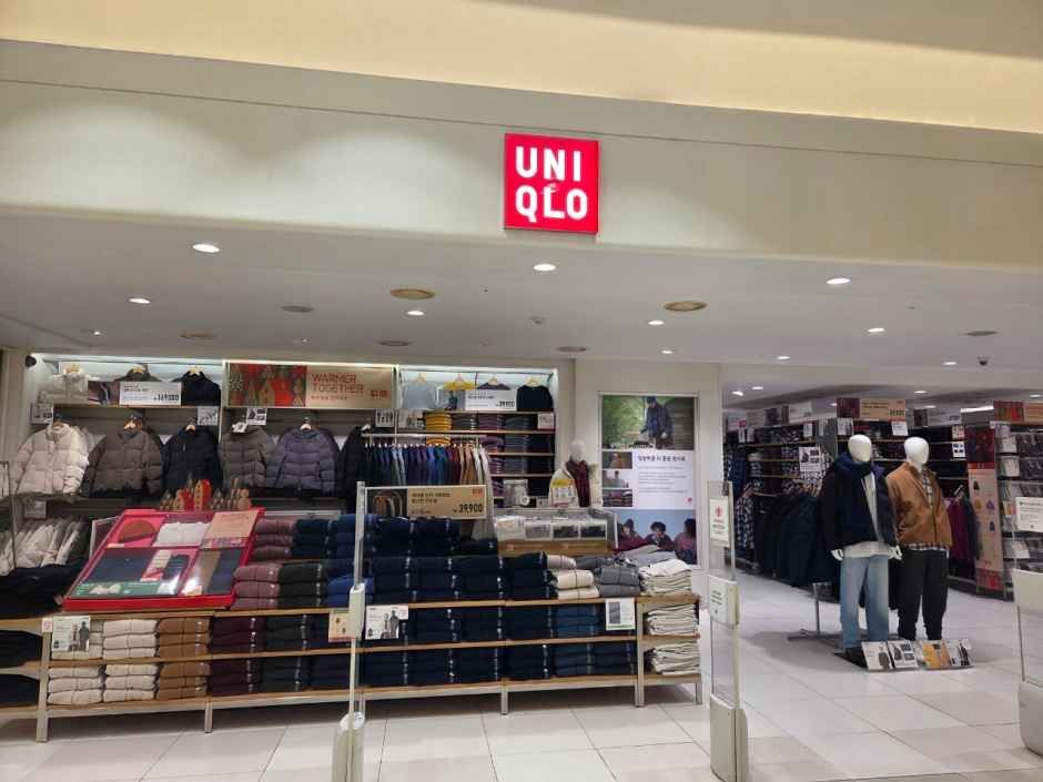 유니클로 신세계백화점 천안아산점