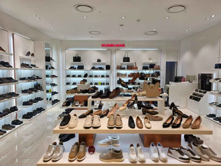 KUMKANG Shoes - Lotte Department Store Dongnae Branch [Tax Refund Shop] (금강제화 롯데백화점 동래점)