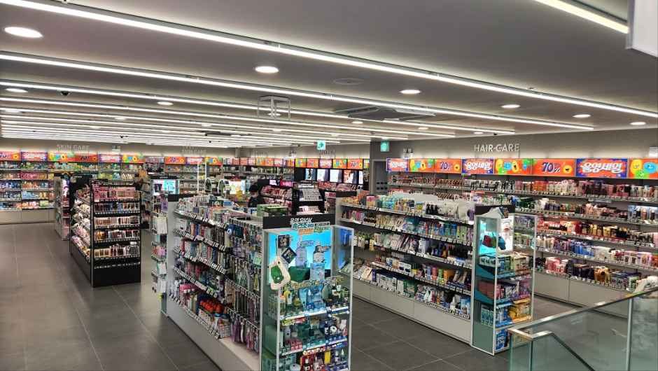 Olive Young - Hwaseong Hyangnam Branch [Tax Refund Shop] (올리브영 화성향남점)