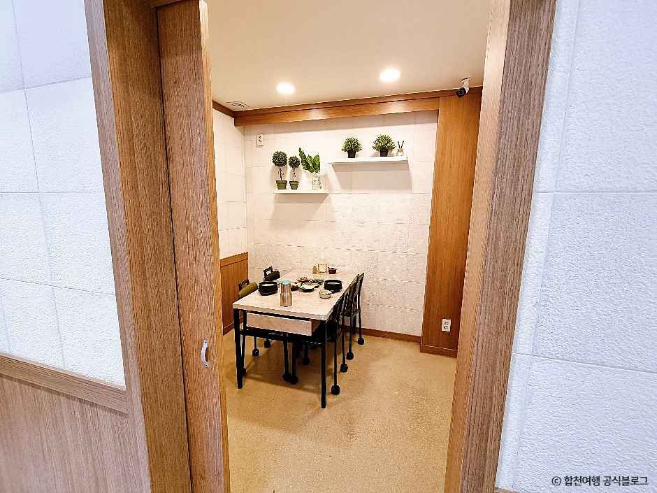 합천_3.3국밥&국시 (5).jpg