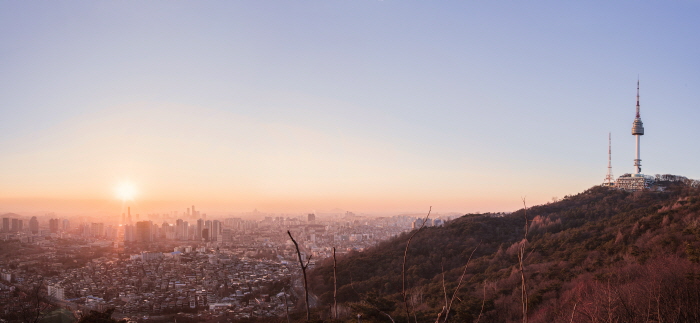 Namsan Seoul Tower (남산서울타워)