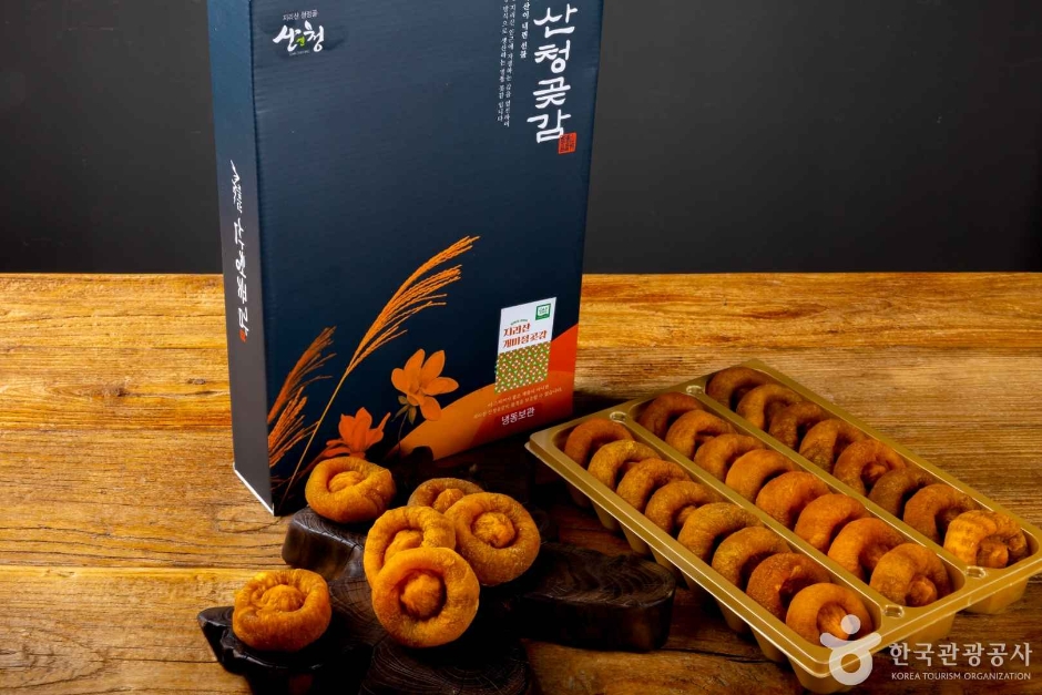 Sancheong Dried Persimmons 3