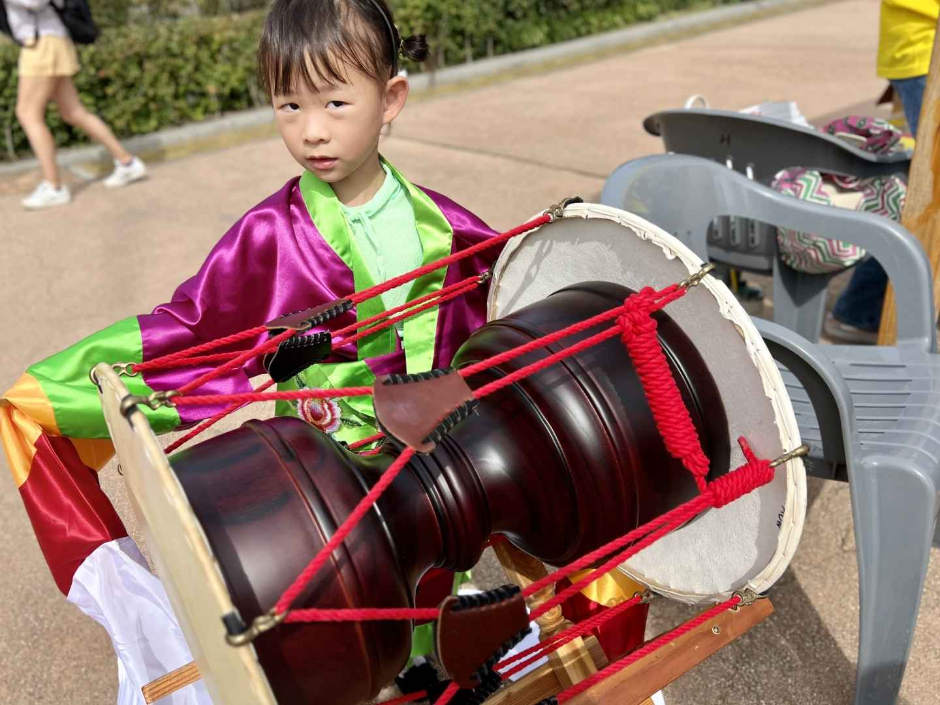 【韓国衣装 まとめ売り】全15点セット 鳳山仮面劇 伝統舞踊 劇 舞台 仮面 チマチョゴリ 扇 剣 舞 鳳山面踊り かんざし 小物 楽天市場】韓国人形・双舞×ピンク 韓国伝統衣装の本格韓国人形