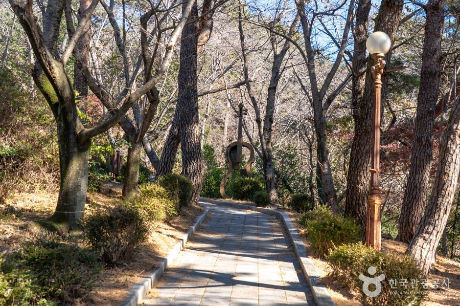 Jangboksan Sculpture Park