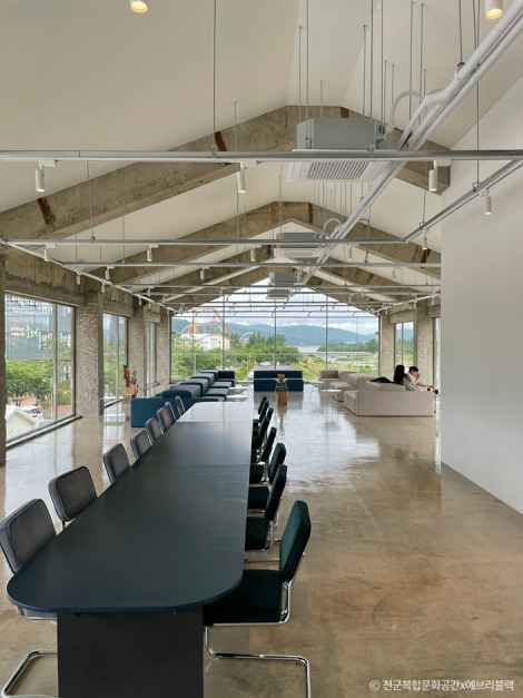 경주_천군복합문화공간x에브리블랙 (10).jpg