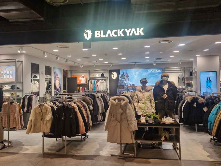 블랙야크 현대프리미엄아울렛 김포점