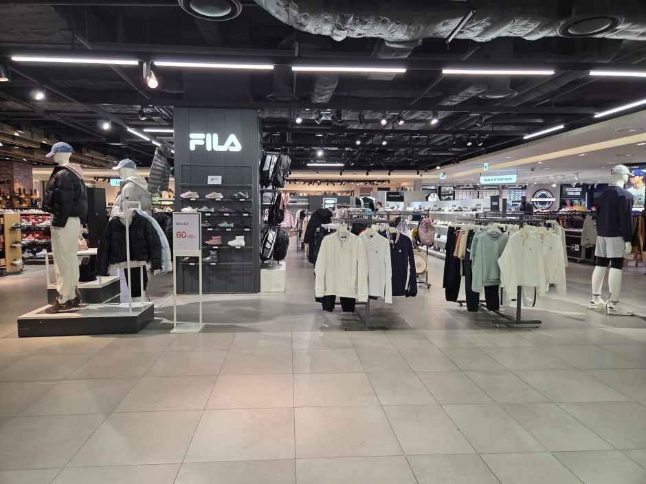 휠라 현대아울렛 동대문점