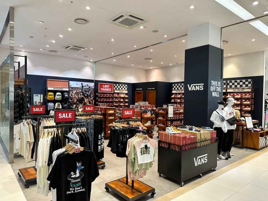 [事後免税店] VANS（ヴァンズ）・ロッテプレミアムアウトレットパジュ（坡州）店(반스 롯데프리미엄아울렛 파주점)