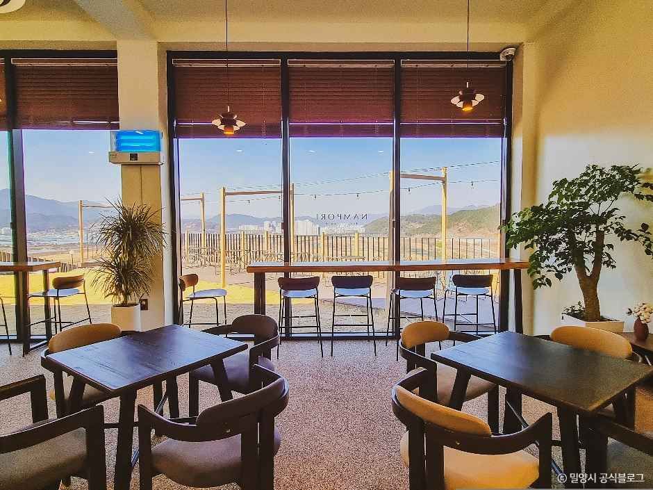 밀양_카페 남포리 (7).jpg