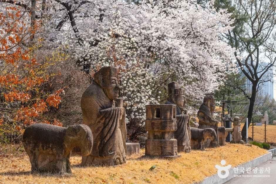 서울_동대문_세종대왕박물관_외부_1.jpg