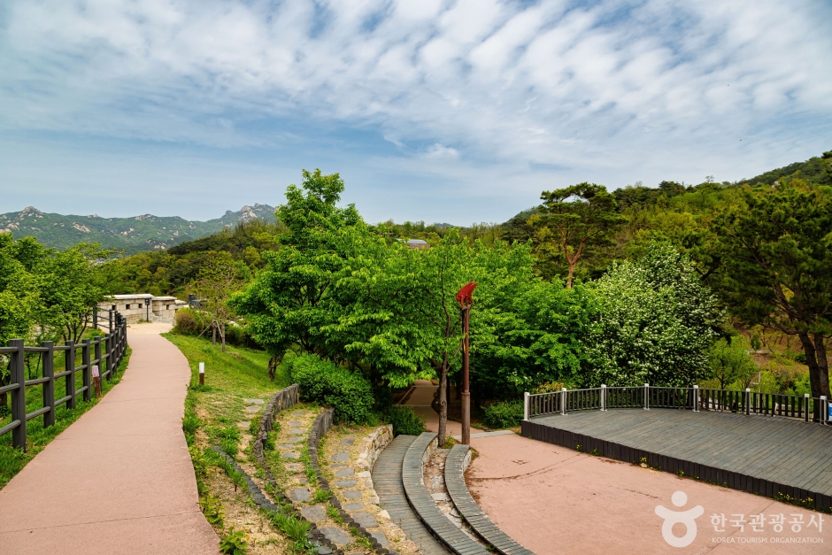 Yun Dong-ju Poet's Hill