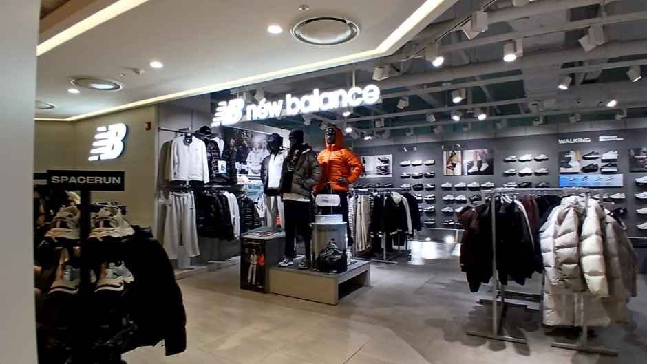 뉴발란스 타임스트림점