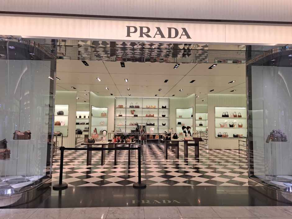 프라다 신세계백화점 의정부점