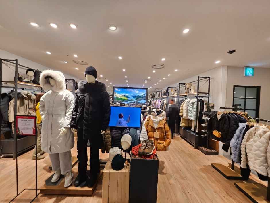[事後免税店] KOLON（コーロン）スポーツ・新世界百貨店 クァンジュ（光州）店(코오롱스포츠 신세계백화점 광주점)