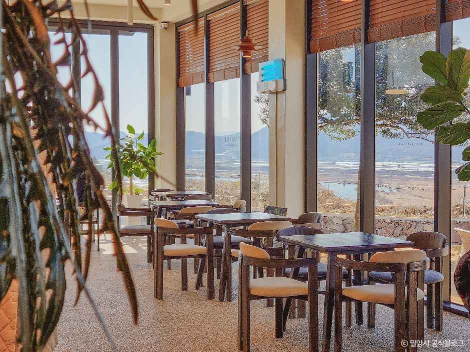 밀양_카페 남포리 (8).jpg