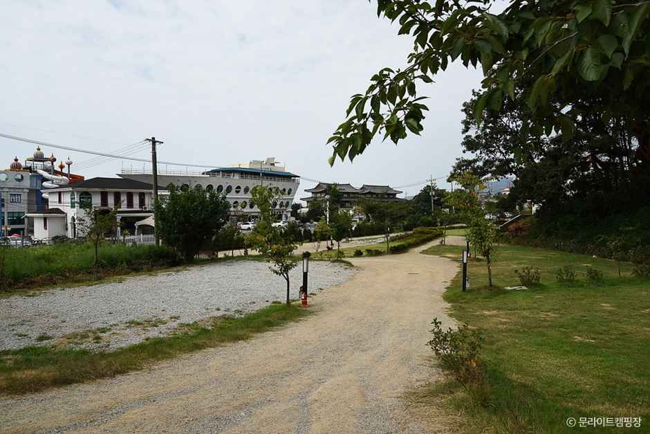 문라이트캠핑장