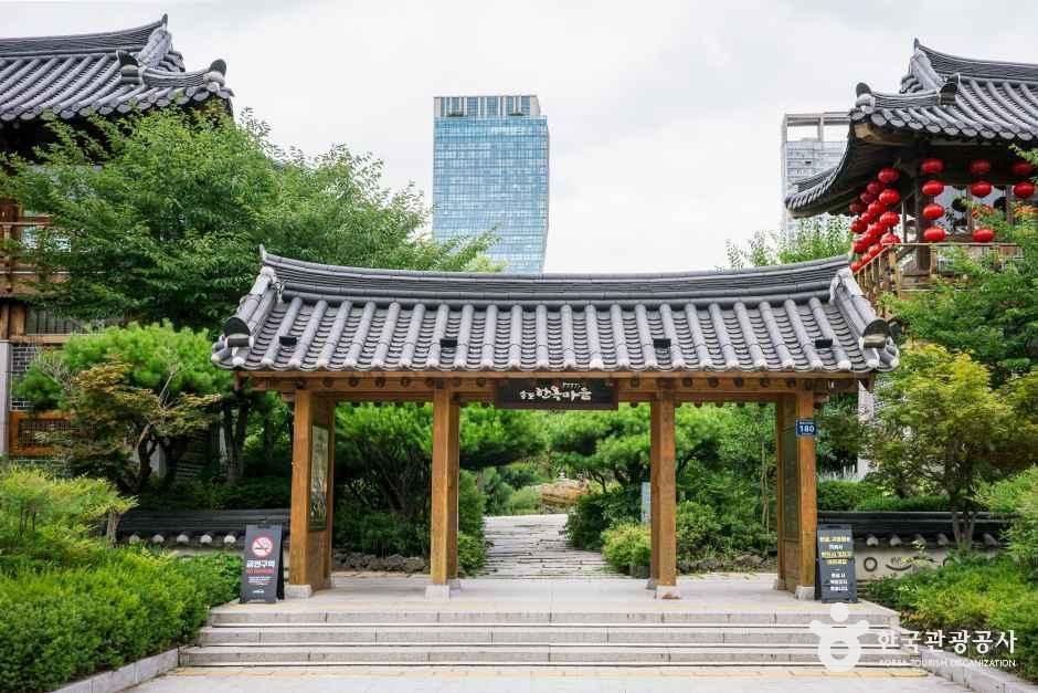 송도 한옥마을