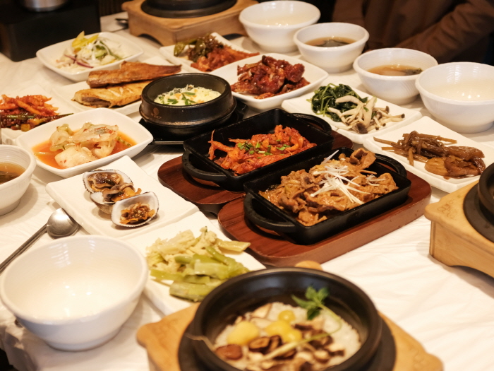Chinjeong Eomma