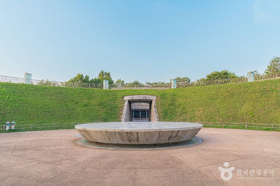 南山村公園 ソウル千年タイムカプセル広場