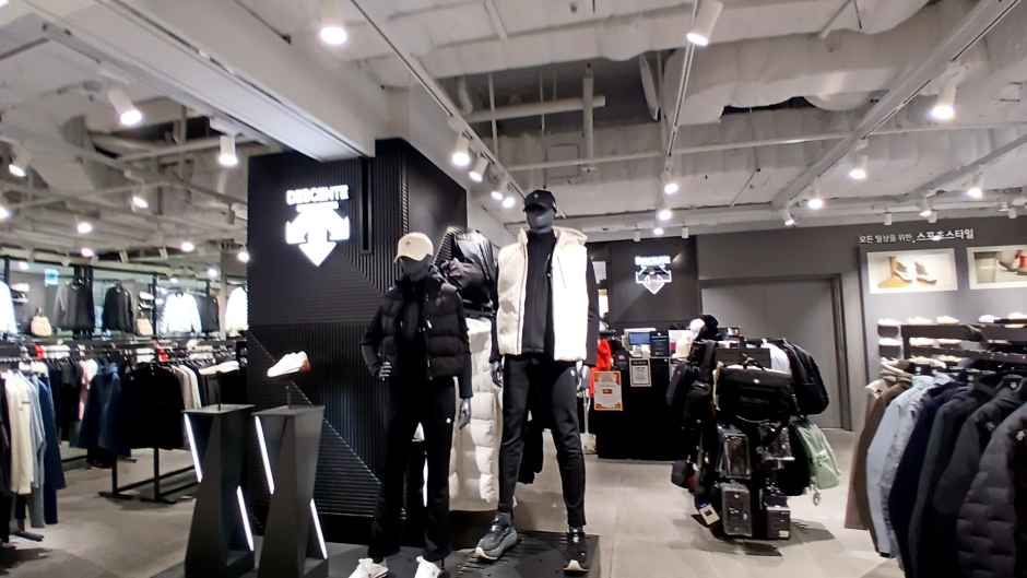 Descente Podo Mall Sillim Branch
