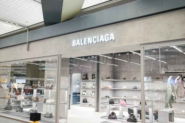 [事後免税店] BALENCIAGA（バレンシアガ）・現代百貨店チュンドン（中洞）店(발렌시아가 현대백화점 중동점)