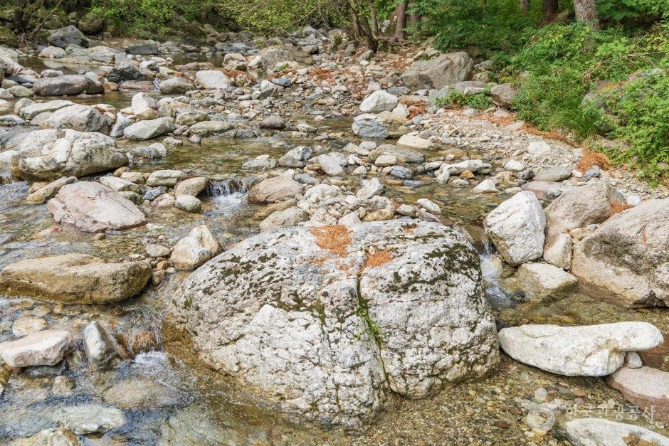 지장산 응회암 (한탄강 유네스코 세계지질공원)