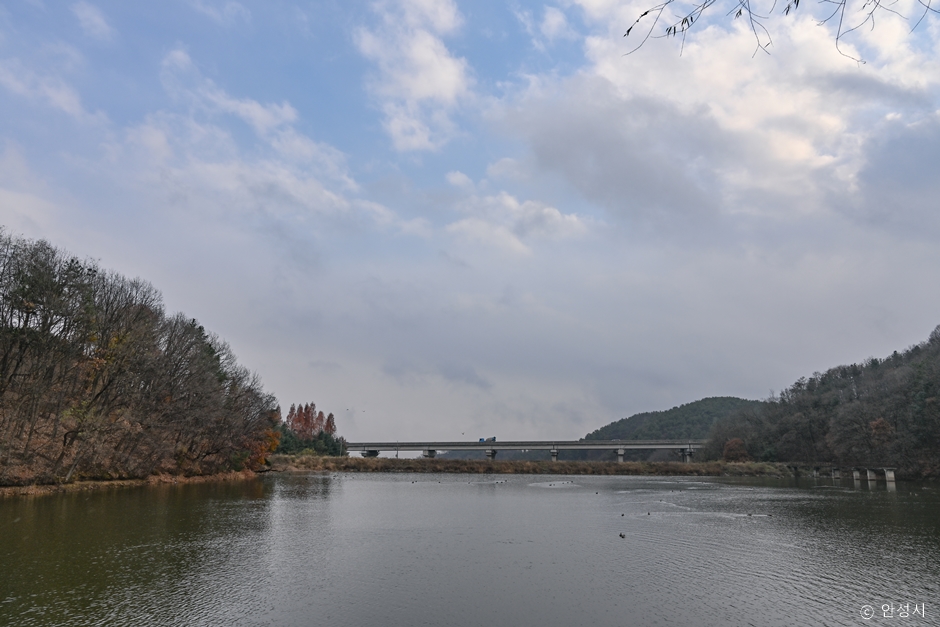 千德堤 (东项水库)