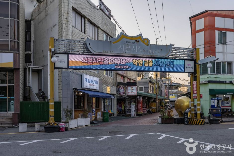 西门风物夜市&西门市场五花肉街