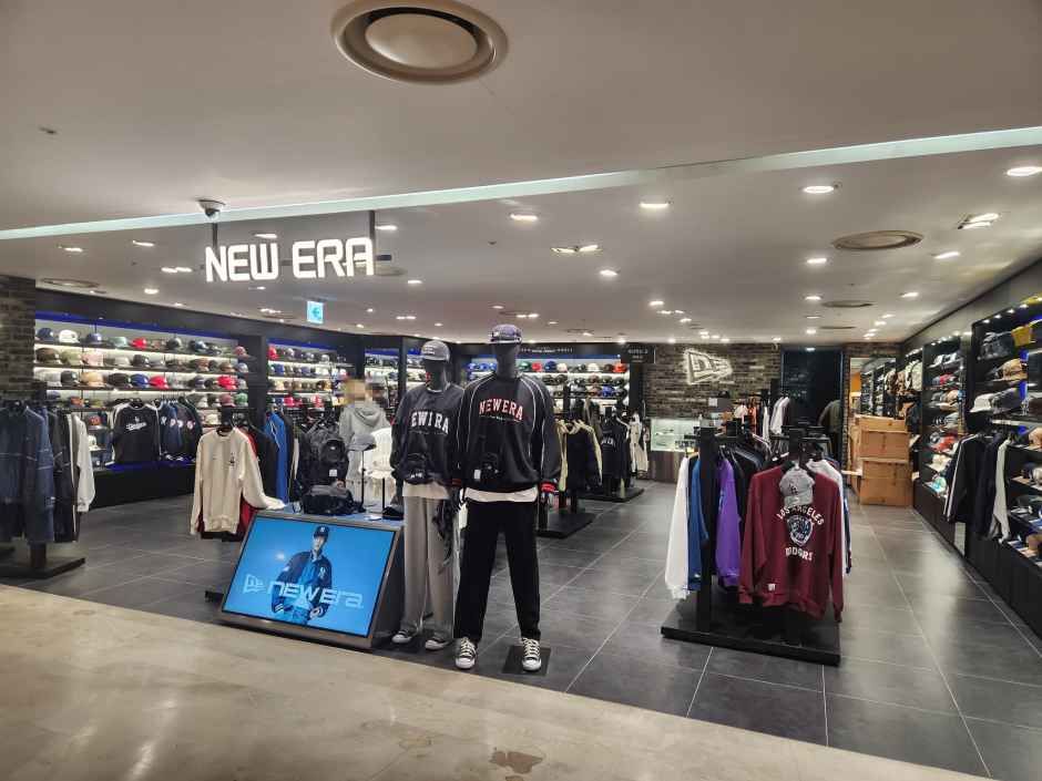 New Era - Mario Outlet Building 3 Branch [Tax Refund Shop] (뉴에라 마리오아울렛 3관점)