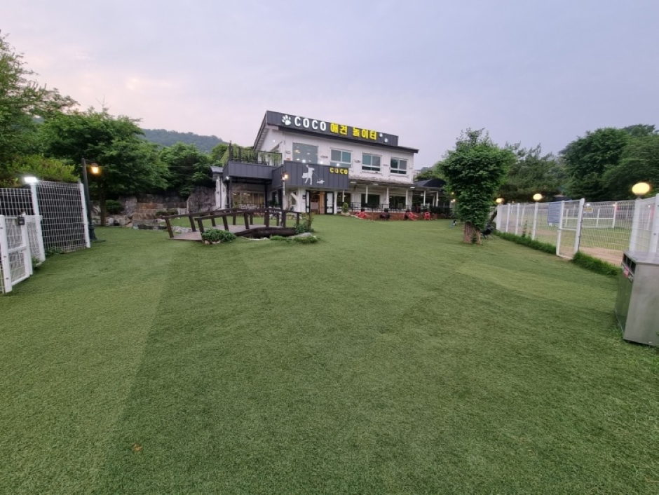 Coco Dog Cafe