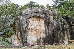 원풍리 마애불병좌상