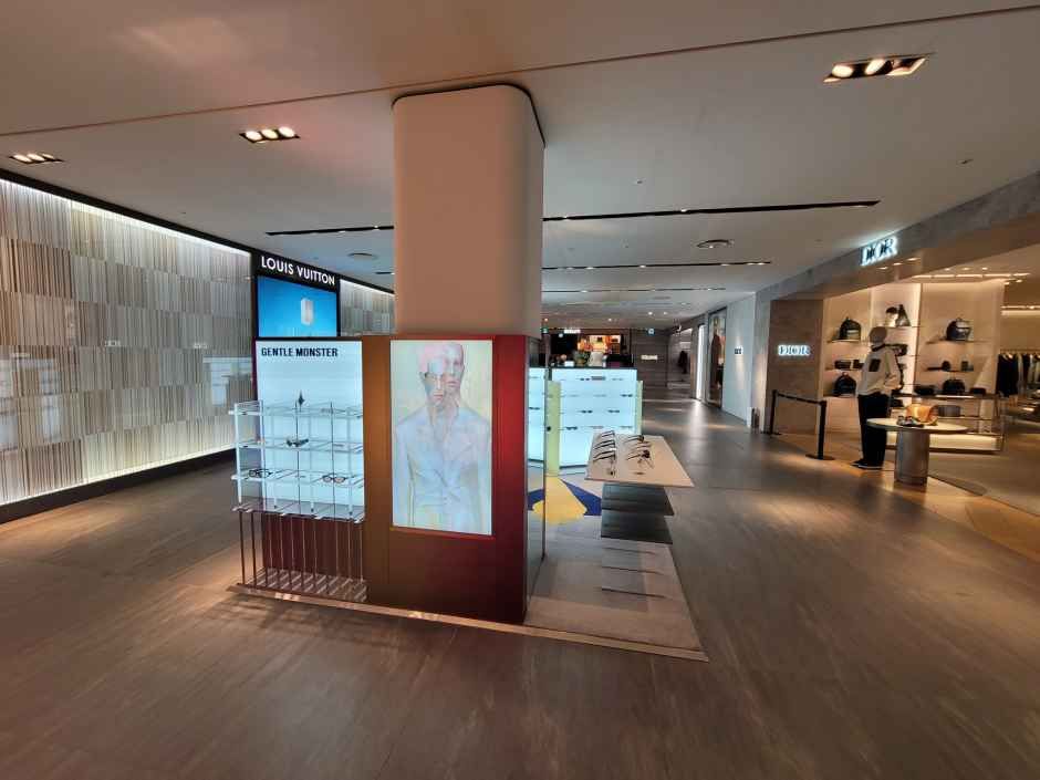 [事后免税店]巴黎世家Galleria百货商店名品馆WEST店
