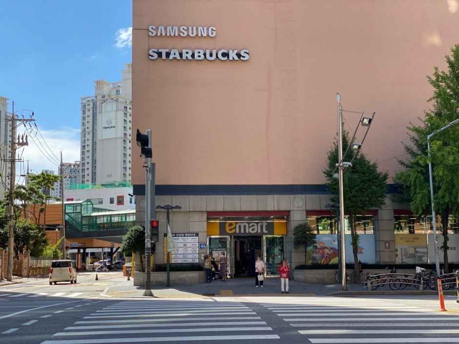 [事後免税店]イーマート・アニャン（安養）店(이마트 안양점)