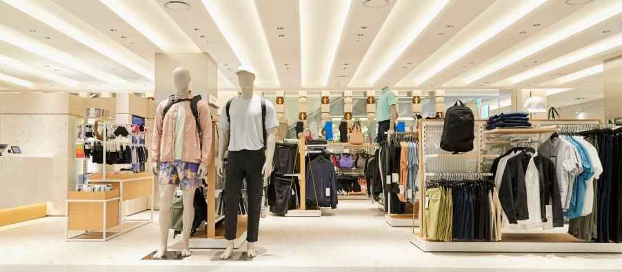 lululemon 现代百货贸易中心店