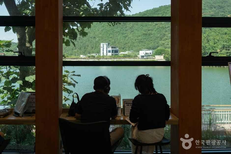 아중호수도서관