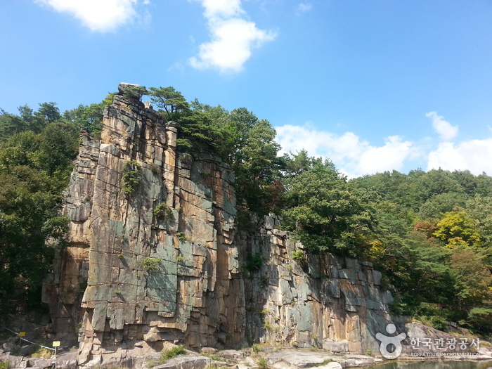 Sainam Rock