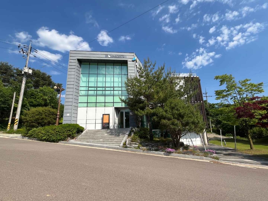 Inje Naeseorak Public Art Museum