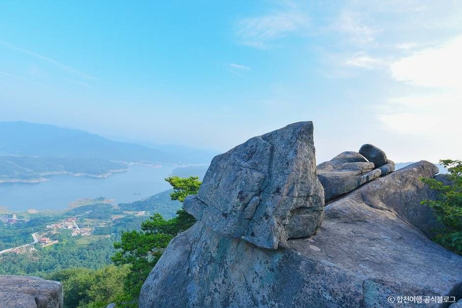 锦城山(陕川)