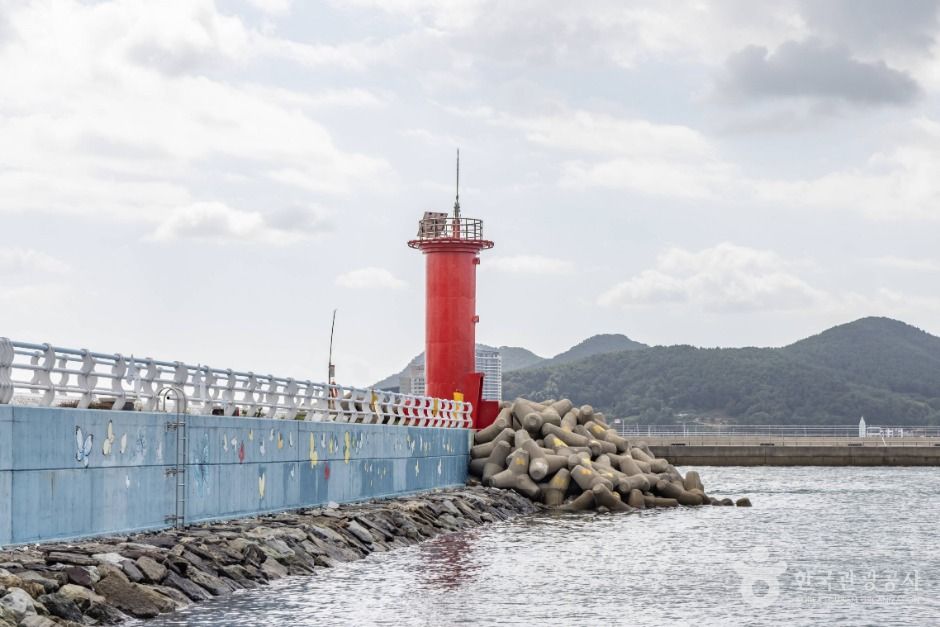 東湖港防波堤
