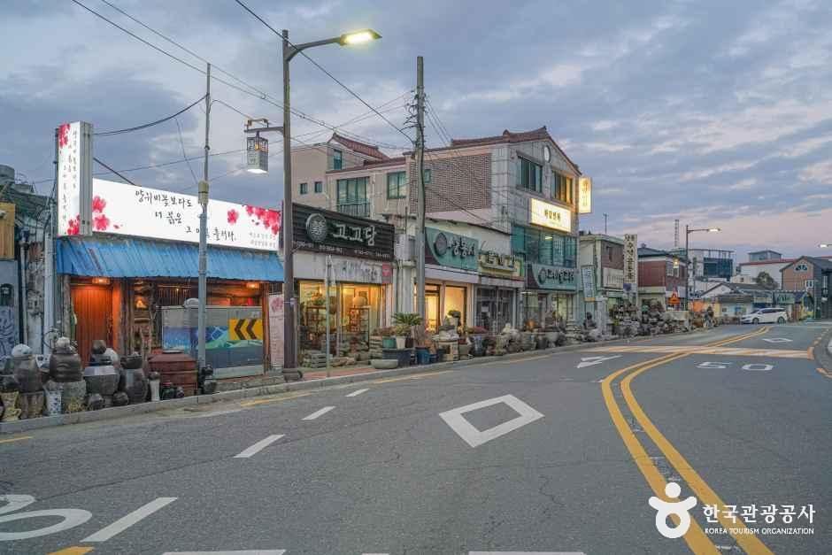 진주_인사동 골동품거리 (4).jpg