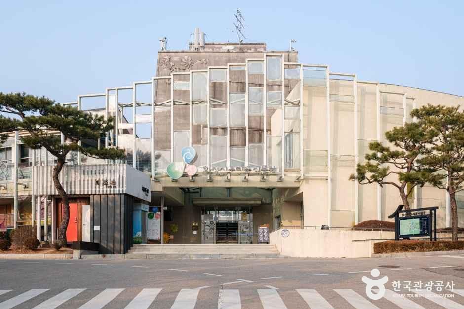 경기_화성_화성 우리꽃식물원_외부_2.jpg