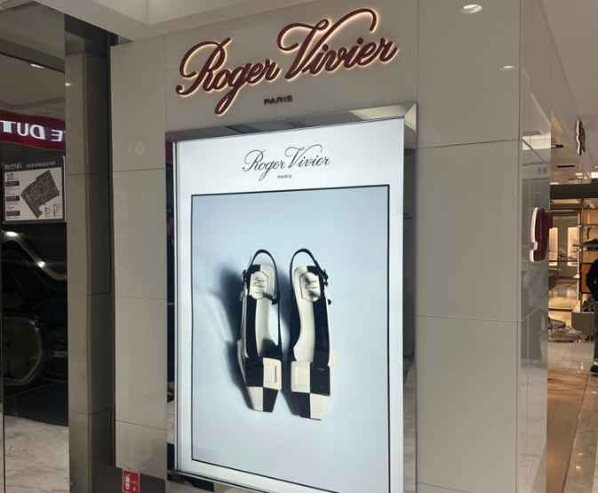 [事后免税店]罗杰维维亚 乐天百货商店总店(로저비비에 롯데백화점 본점)