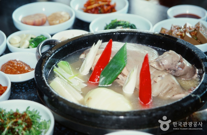 鎮安館