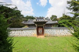 서흥김씨삼강정문