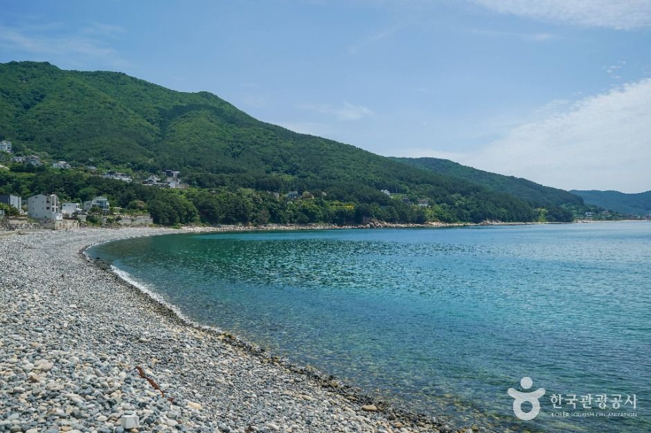 Mangchi Mongdol Beach
