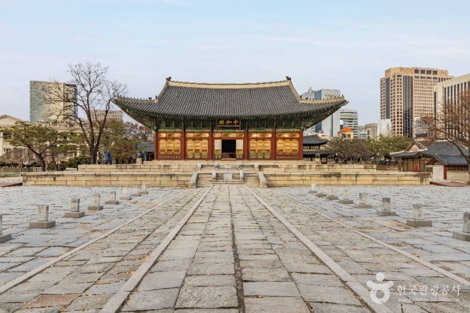 Deoksugung Palace