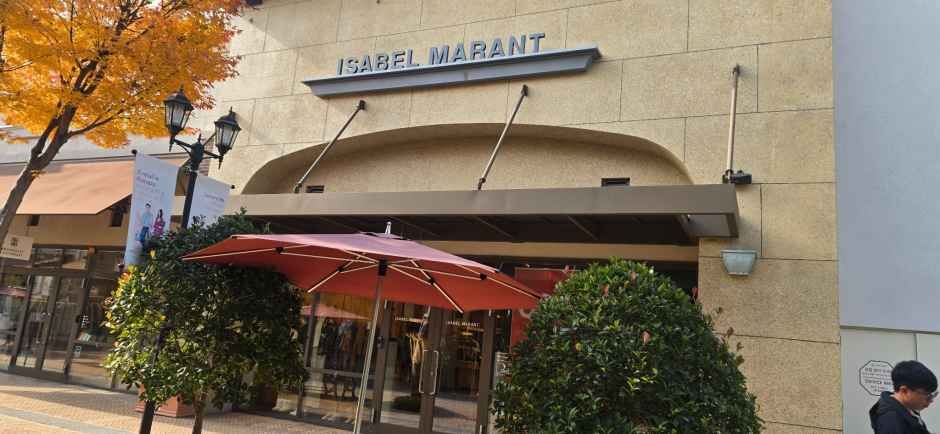 Isabel Marant Shinsegae Simon Premium Outlets Busan Branch