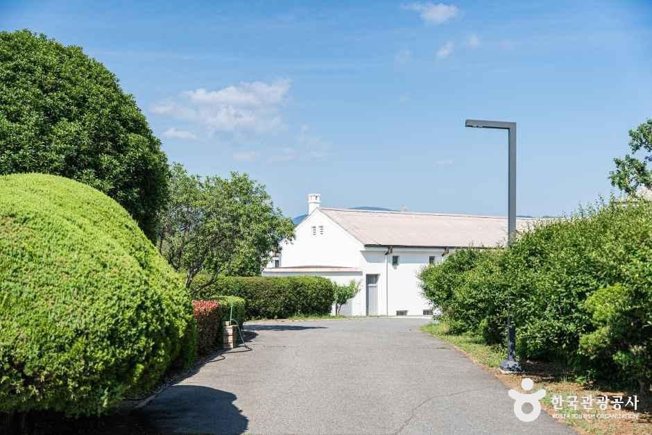 聖ベネディクト会倭館修道院（성베네딕도회 왜관수도원）