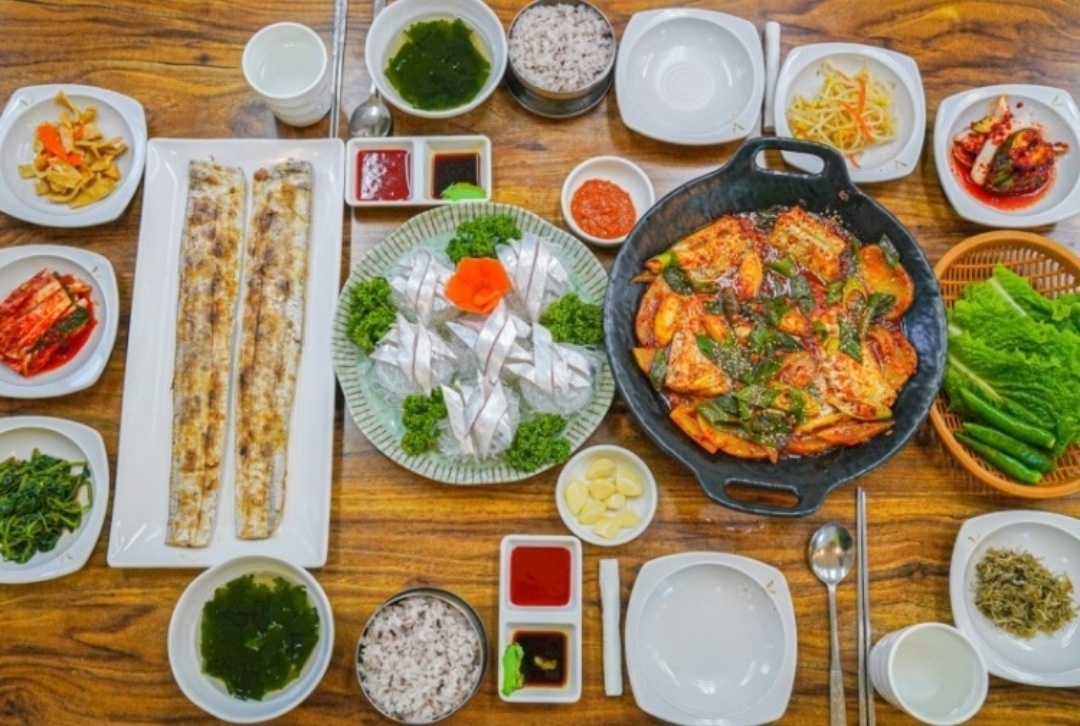 中文太刀魚煮込み イジョウン食堂
