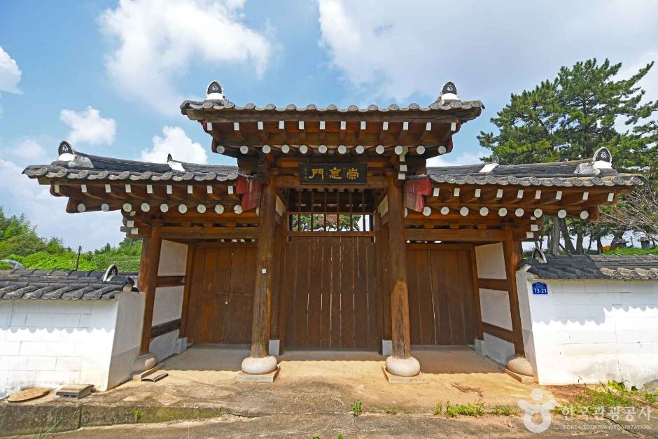 慕徳祠(碧蹄書院)